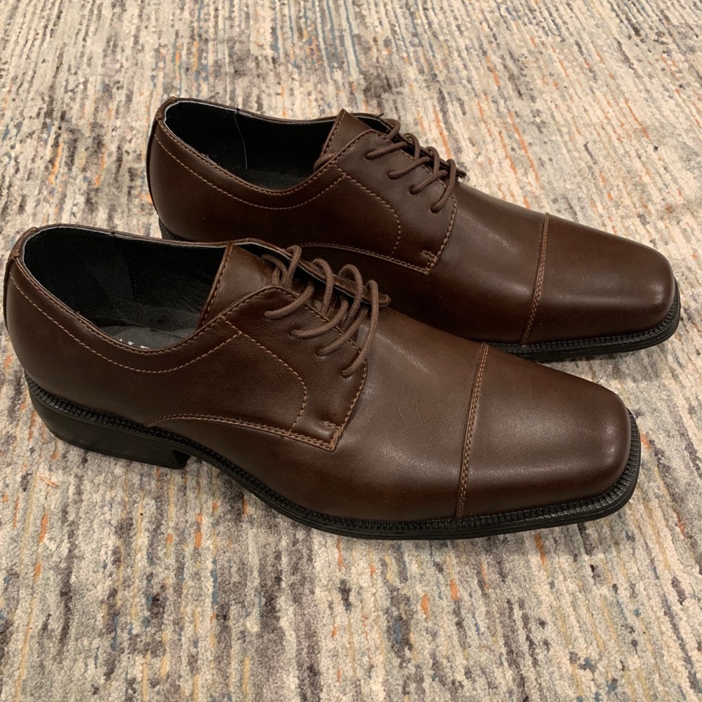 Men’s dress shoes